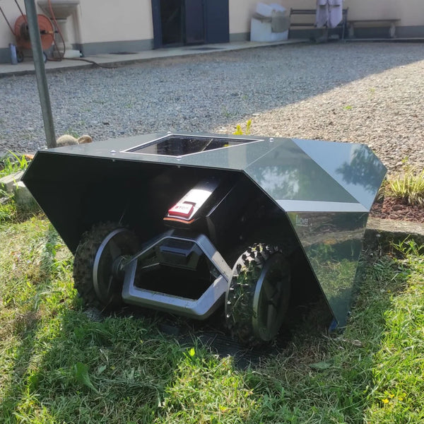 L'avenir de la tonte de pelouse : le nouveau garage d'Idea Mower pour la tondeuse robot Blade d'EcoFlow