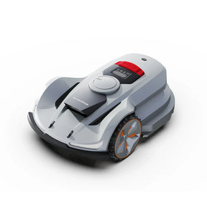 Mähroboter Sunseeker X7 vor weißem Hintergrund, mit Profilrädern und aerodynamischem Design. Kompaktes Modell mit sichtbarem Display und Bedienelementen.