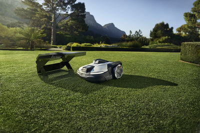 Möbius L garage for RTK & Vision lawnmower robot